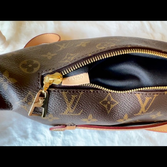 Bumbag - Picture 9 of 16